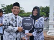 Di Momen HUT PGRI ke-77, Pemprov Kaltim Berkomitmen Akan Tingkatkan Kesejahteraan Guru Melalui Seleksi ASN PPPK