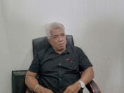 Muatan Truk Jatuh Saat menanjaki Gunung Mangga