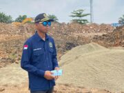 Terminal Sangatta Sudah Dianggarkan, DPRD Sutomo Harap Fasilitasnya Dilengkapi untuk Kepuasan Warga Anggota DPRD Provinsi Kaltim Sutomo Jabir saat berada di lokasi pengerjaan Terminal Sangatta (koranseruyakaltim)