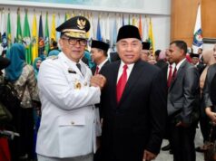 Usai Dilantik jadi Pj Gubernur Kaltim, Akmal Malik Tegas akan Lanjutkan Orkestrasi Isran Noor Pj Gubernur Kaltim Akmal Malik dan Mantan Gubernur Kaltim Isran Noor dalam gelaran pelantikan di Kemendagri