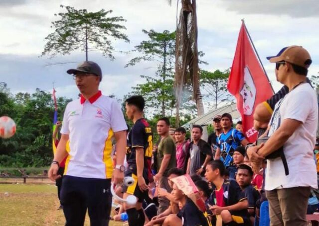 Kepala Bidang Pengembangan Pemuda Dinas Pendidikan dan Olahraga (Dispora) Kalimantan Timur (Kaltim), Rasman saat menghadiri Liga Pemuda Etam