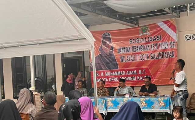 Anggota DPRD Kaltim Muhammad Adam melaksanakan sosialisasi wawasan kebangsaan ke-6 di wilayah II Kota Balikpapan. (Dok Putri Suryana)