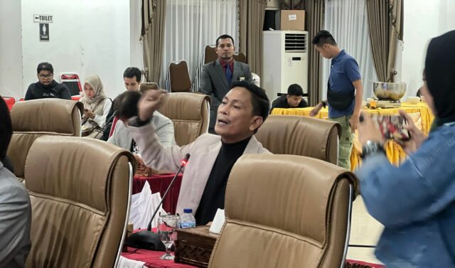 Anggota Komisi II DPRD Kutim, Bakhtiar Wakkang (dok: katakaltim)