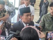 Ketua DPRD Kutim, Jimmi, Ajak Fokus pada Tugas Meski Karangan Bunga Misterius Muncul Saat Pelantikan