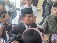 Ketua DPRD Kutim, Jimmi, Ajak Fokus pada Tugas Meski Karangan Bunga Misterius Muncul Saat Pelantikan