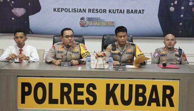 Polres Kubar lakukan konferensi pers hasil operasi sepanjang tahun 2024. (Dok: hadi/katakaltim.com)