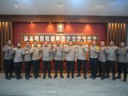 Kapolda Kaltim Terima Pamit Peserta Didik Sespimti dan Sespimmen Angkatan ke-65 Tahun 2025 Kapolda Kaltim Irjen Pol. Nanang Avianto, menerima pamit dari peserta didik Sekolah Staf dan Pimpinan Tinggi (Sespimti) serta Sekolah Staf dan Pimpinan Menengah (Sespimmen) Polri Angkatan ke-65 Tahun 2025, Senin (6/1/2025). (Humas Polda Kaltim)