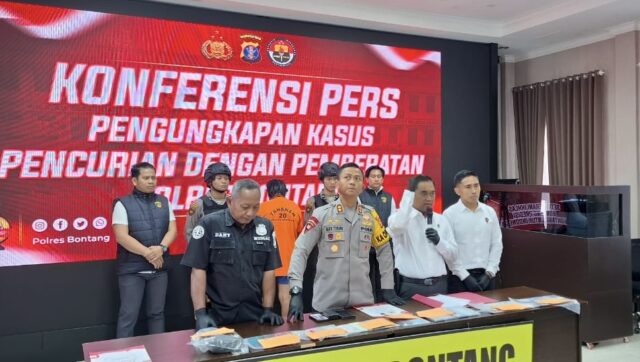 Konferensi Pers Polres Bontang, Senin (13/1/2025) (dok: koranseruya)