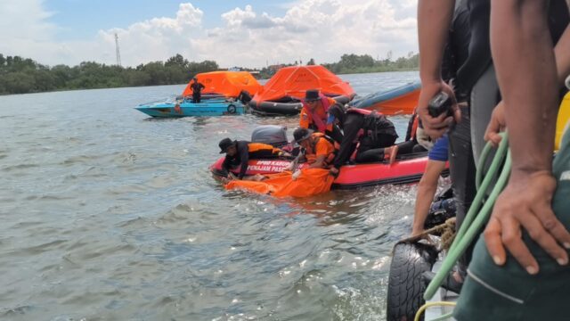 1 korban tenggelam di Teluk Balikpapan ditemukan Tim SAR, Selasa 6 Mei 2025 (dok: hlm/katakaltim)