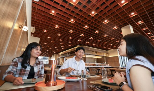 Para pengunjung di Qubika Boutique Hotel Nusantara (dok: Otorita IKN)