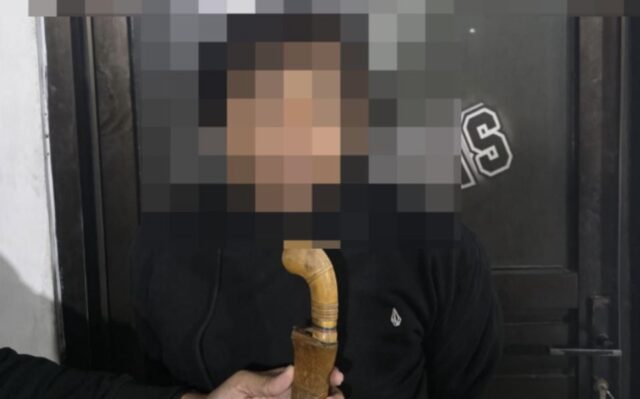 Pelaku pengancaman yang membawa badik di Kota Balikpapan (dok: Polda Kaltim)