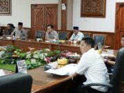 DPRD Kutim Godok Raperda Penyelenggaraan Keolahragaan DPRD Kutim tengah menyiapkan fondasi masa depan olahraga melalui Rancangan Peraturan Daerah (Raperda) tentang Penyelenggaraan Keolahragaan.