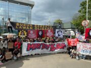 Hari Buruh: Rakyat Bawa Puluhan Tuntutan ke Kantor Gubernur Kaltim Komite Rakyat Melawan Kaltim menggelar aksi May Day hari ini, Kamis (1/5/2025) (Dok: seruya)
