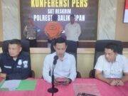 Jatanras Reskrim Polresta Balikpapan Bekuk Residivis Pembawa Badik Polresta Balikpapan gelar konferensi pers (dok: ist)