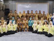 Wawali Bontang Lepas 8 Kader Posyandu Terbaik di Ajang Jambore Tingkat Provinsi Wakil Wali (Wawali) Kota Bontang, Agus Haris melepas 8 kader Posyandu terbaik pada Selasa (21/10/2025)
