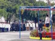 Wawali Bontang Pimpin HSN, Sampaikan Amanat Menag: Kita Semua Berduka Wakil Wali Kota Bontang, Agus Haris, memimpin jalannya prosesi Upacara Peringatan Hari Santri Nasional Tahun 2025 pada Rabu (22/10/2025) (foto: Seruya)