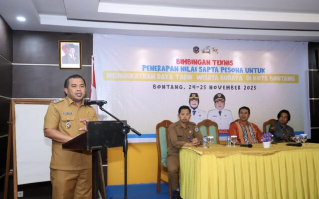 Bontang Wawali Kota Bontang, Agus Haris dalam agenda Bimbingan Teknis (Bimtek) Penerapan Nilai Sapta Pesona (foto: prokompim)