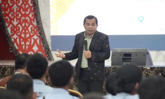 Wawali Bontang Agus Haris dalam acara Tracer Study yang digelar oleh Unit Pelaksana Teknis Daerah (UPTD) Balai Latihan Kerja Industri (BLKI) Bontang.