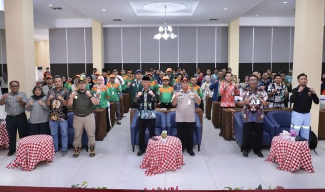 Bontang Pemerintah Kota Bontang (Pemkot) melalui Badan Penanggulangan Bencana Daerah (BPBD) menggelar Pelatihan Penanggulangan Bencana bagi relawan