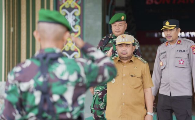 Bontang Wawali Bontang dalam Apel Kesiapsiagaan Antisipasi Bencana Alam di halaman Makodim 0908/Bontang pada Sabtu (22/11) (Foto: PPID)
