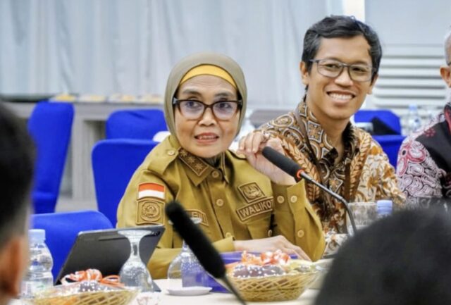 Wali Kota Bontang, Neni Moerniaeni dalam High Level Meeting Tim Percepatan dan Perluasan Digitalisasi Daerah (TP2DD) yang dirangkai dengan acara Gebyar Pajak 2025