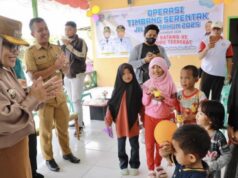 Bontang Perang Melawan Stunting, Lakukan Operasi Timbang Jilid 2 Wali Kota Bontang, Neni Moerniaeni hadiri agenda timbang serentak dalam rangka penurunan angka stunting (foto: Dinkes Bontang)