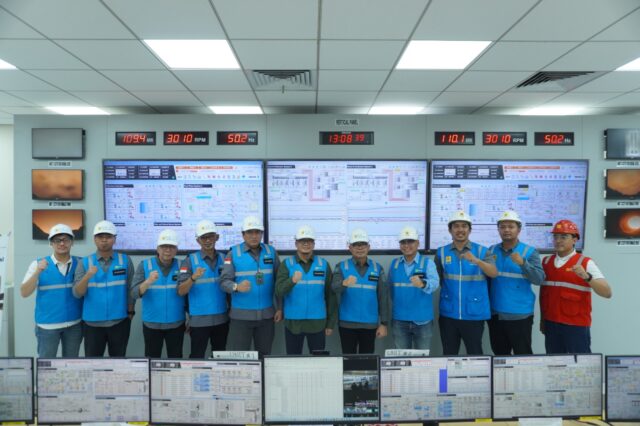 Kejaksaan Agung RI dan Tim PLN meninjau langsung Control Room PLTU Kalselteng 2, memastikan operasional aset strategis negara berjalan optimal. Pengawasan ini merupakan komitmen bersama dalam menjaga keandalan listrik untuk masyarakat Kalimantan