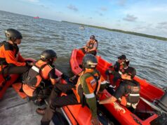 Nelayan Hilang di Muara Badak, Tim SAR Sisir Perairan Sejak Siang Seorang nelayan asal Kecamatan Muara Badak dilaporkan hilang setelah diduga terseret arus deras saat beraktivitas di perairan Muara Badak Ulu, Kabupaten Kutai Kartanegara, Kalimantan Timur, Kamis (30/4/2026). (dok:ist)