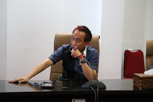 Ketua Komisi B DPRD Bontang, Rustam. (dok: koranseruya)
