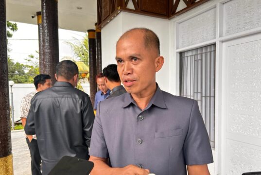 Drainase Belum Tuntas, DPRD Nilai Ancaman Longsor di Kanaan Masih Mengintai Warga Anggota Komisi C DPRD Bontang, Joni Alla Padang. (dok: koranseruya)