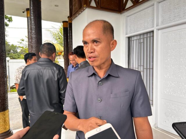 Anggota Komisi C DPRD Bontang, Joni Alla Padang. (dok: koranseruya)