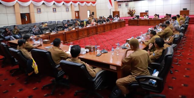 RDP gabungan Komisi A, B, dan C DPRD Bontang soal lahan parkir, retribusi daerah, serta pemberdayaan Lembaga Adat Kutai Beras Basah di kawasan BK. (dok: koranseruya)