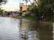 DPRD Bontang Minta Penanganan Banjir Rob Bontang Kuala Jadi Prioritas Banjir Rob di area jalan menuju Bontang Kuala. (dok: koranseruya)