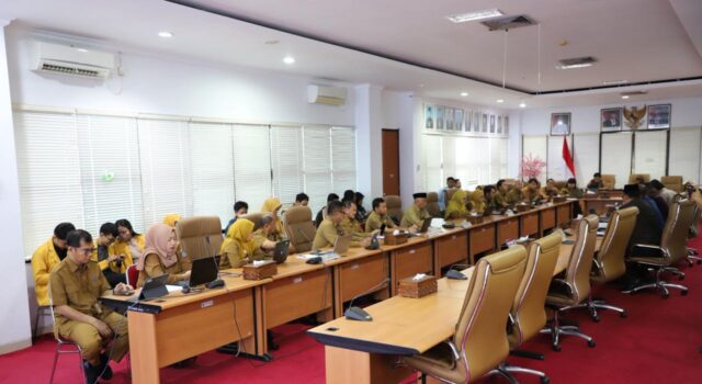 Rapat pembahasan RTRW Pansus DPRD Bontang dengan OPD terkait. (dok: koranseruya)