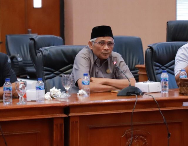 bontang Anggotq Komisi B DPTD Bontang, Suharno. (dok: koranseruya)