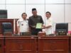 PKB Pertanyakan Target Pajak Daerah yang Tak Tercapai, Minta Pemkot Perkuat Strategi Pendapatan Sekretaris Fraksi PKB DPRD Bontang, Bonnie Sukardi, saat menyerahkan pandangan umum fraksi