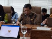 Revisi Perda Insentif Tenaga Kependidikan, Bapperida Jelaskan Alasan Penjaga Sekolah Dihapus Kepala Bidang Perencanaan, Pengendalian dan Evaluasi Pembangunan Daerah Bapperida Bontang, Syarifuddin (foto/koranseruya)