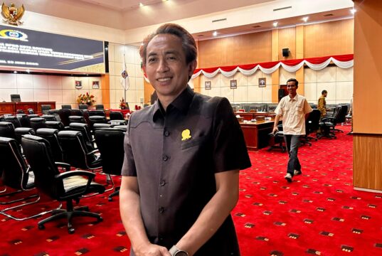 Rustam Soroti Ketergantungan Dana Transfer, Usulkan PBB Migas Jadi Sumber PAD Baru Bontang Ketua Komisi B DPRD Bontang, Rustam